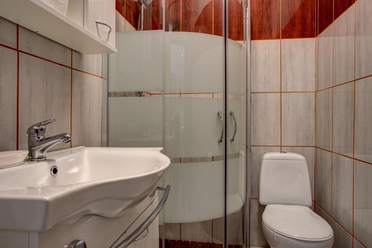Apartment Laura With Terrace Воднян Экстерьер фото